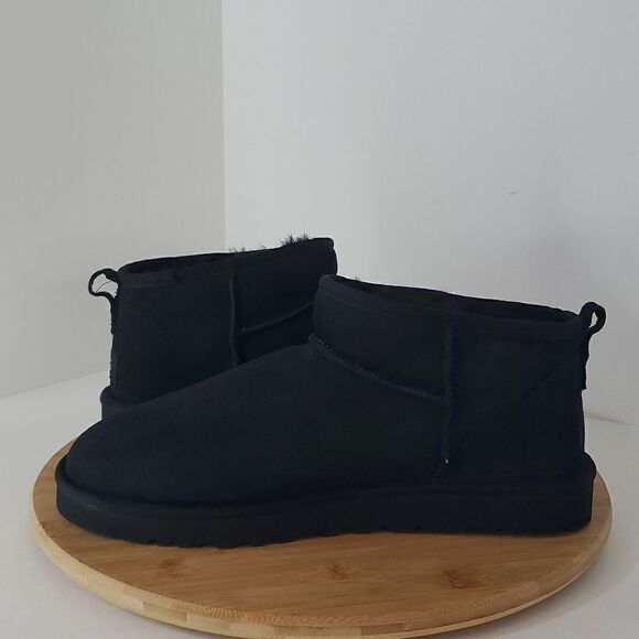 UGG Classic Ultra Mini Boot Black Suede Wool Ankle Shoe Men's US 9 New - Picture 6 of 13